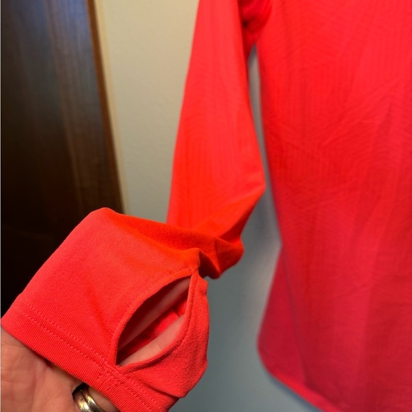 Under armor women’s cold gear fitted neon long sleeve top size medium - Picture 5 of 6